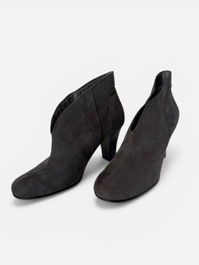 A2 By Aerosoles Gray Suede Ankle Booties